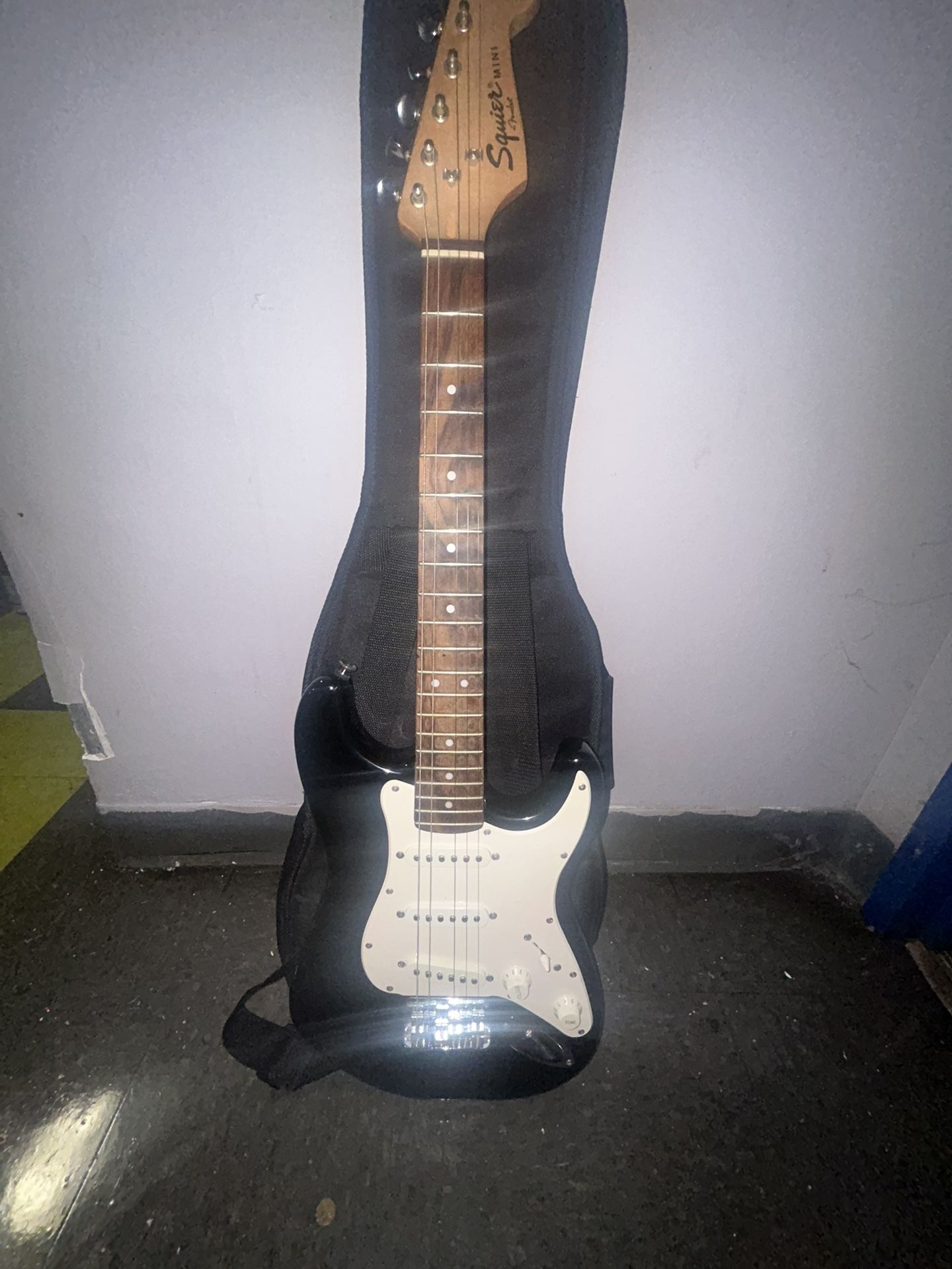 Guitar Bass One String Missing