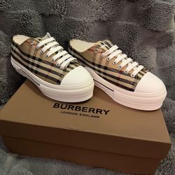 Burberry shoes