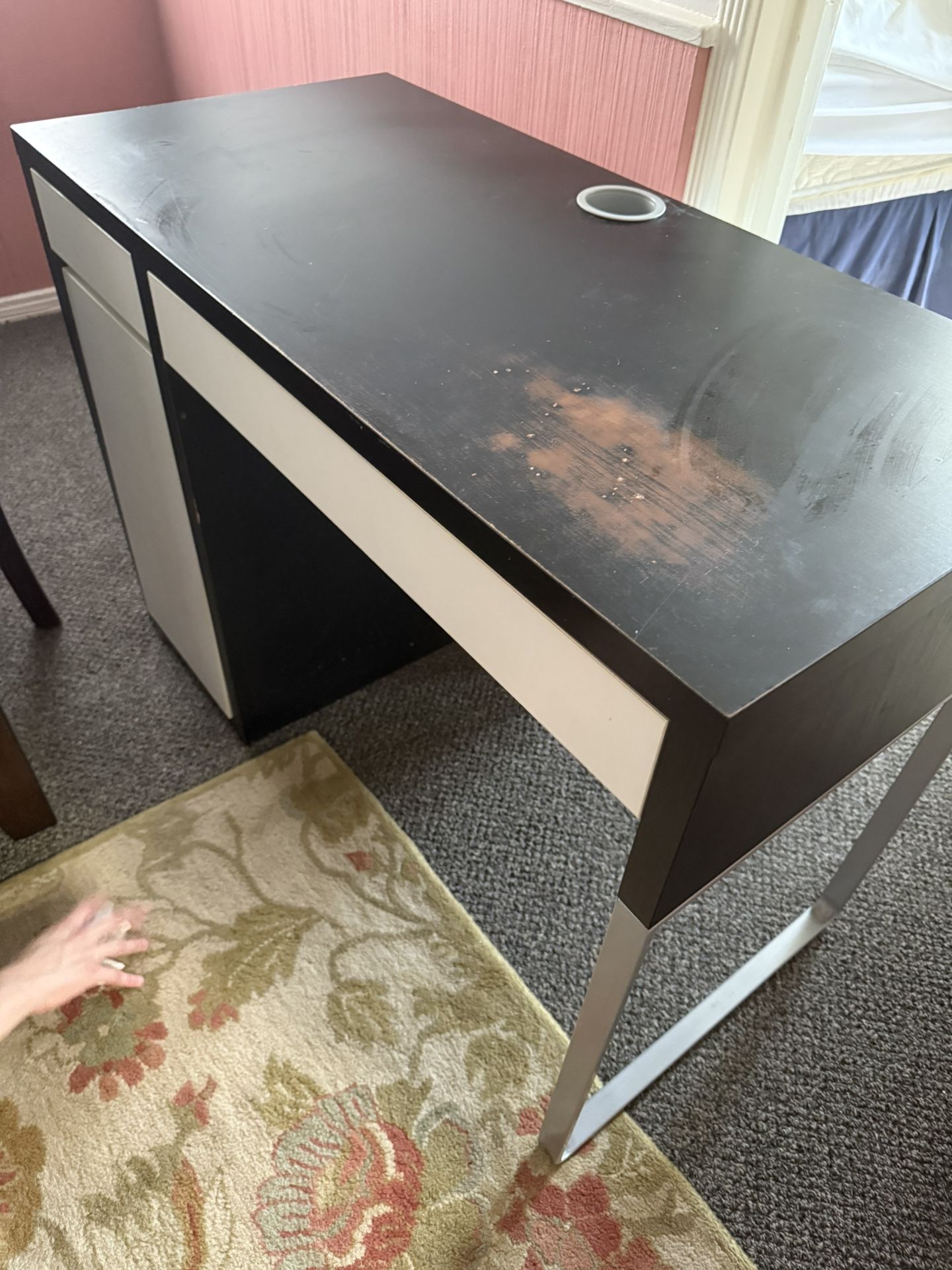 Free IKEA Desk