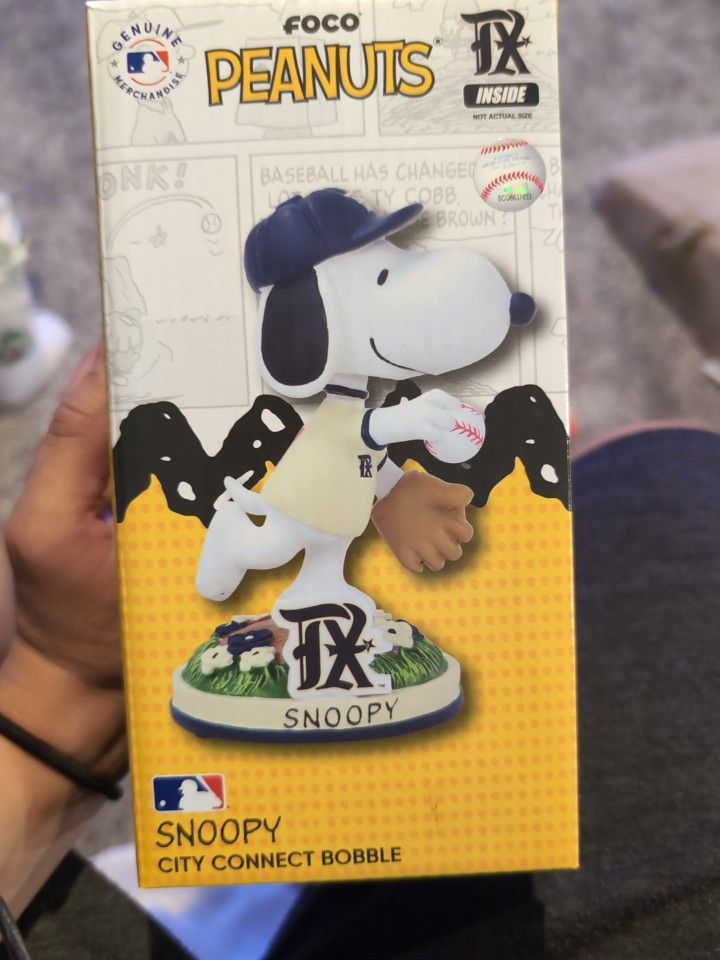 SOLD OUT!!
texas rangers city connect snoopy /150