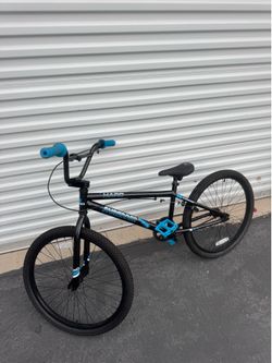 Haro Shredder Pro BMX BIKE