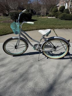 Girls’ Huffy Bike