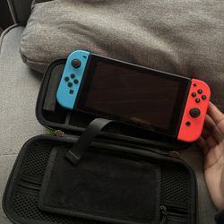 almost new nintendo switch + case + stand and wires