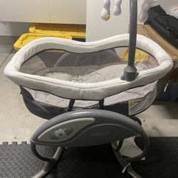 Graco Baby Swing FREE