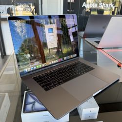 Apple 2018 15” MacBook Pro 8-Core i9 16GB Ram 512SSD! 30 day warranty! We offer financing!
