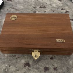 Cabela’s White River Fly Shop Fly-Tying Tool Kit w/vise