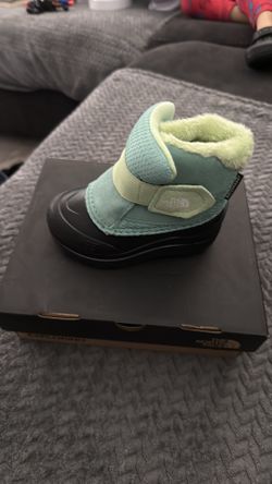 North face toddler snow boots