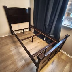 Twin sized bedframe 