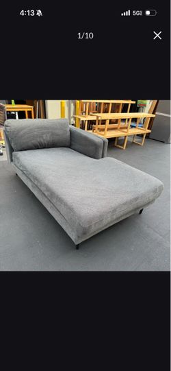 Living Spaces Aries II Espresso Right Arm Facing Chaise Very Clean and Good Condition