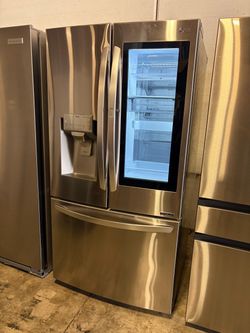 LG Refrigerator Knock knock French Door