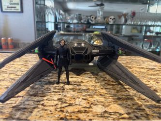 Kyle Ren tie silencer ship and action figure