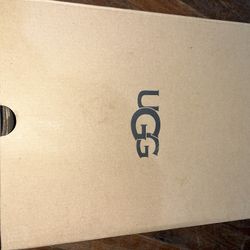 UGG  Open Toe slides