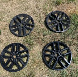 18” Black Hub Caps 2016–2022 Jeep Grand Cherokees