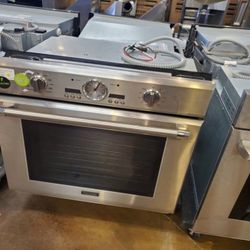 Thermador Wall Oven 30 Open Box  67ZU
