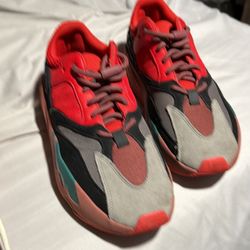 Yeezy 700 Hi Res Red Size 11