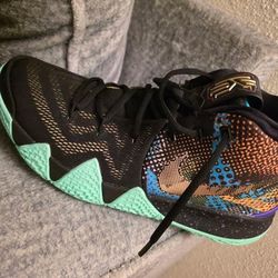 Kyrie 4 MAMBA MENTALITY 