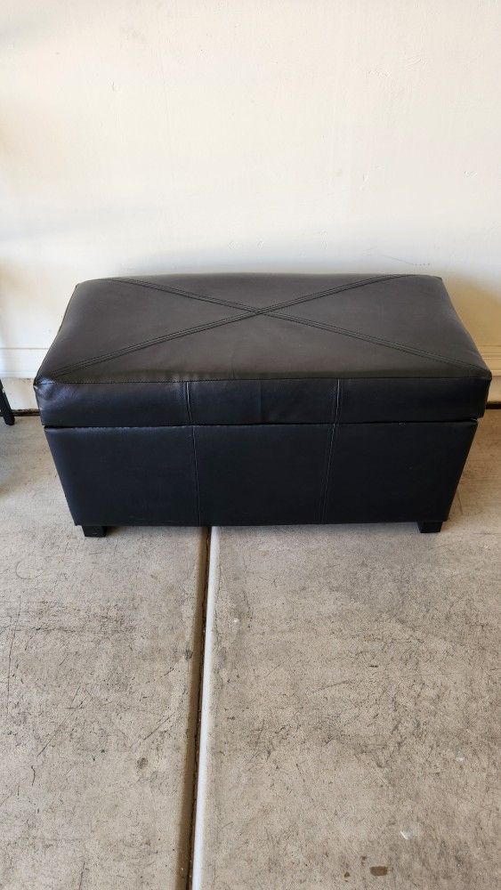 Leather Storage Bench/Ottoman