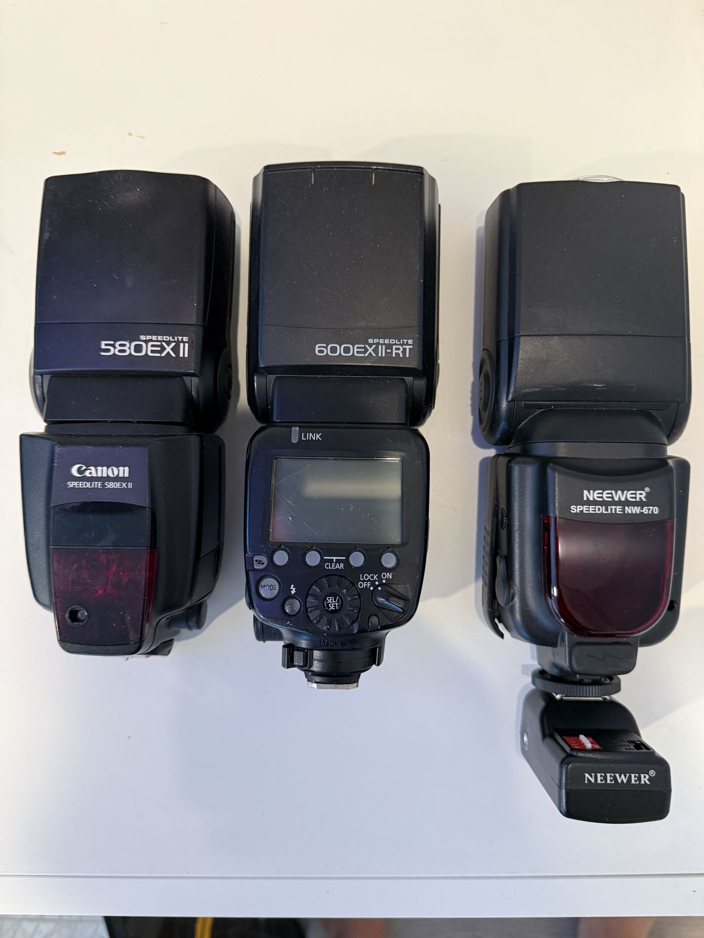 🔥 Canon Speedlite Flash Bundle – 580EX II, 600EX II-RT & Neewer NW-670 (All 3 Flashes!)