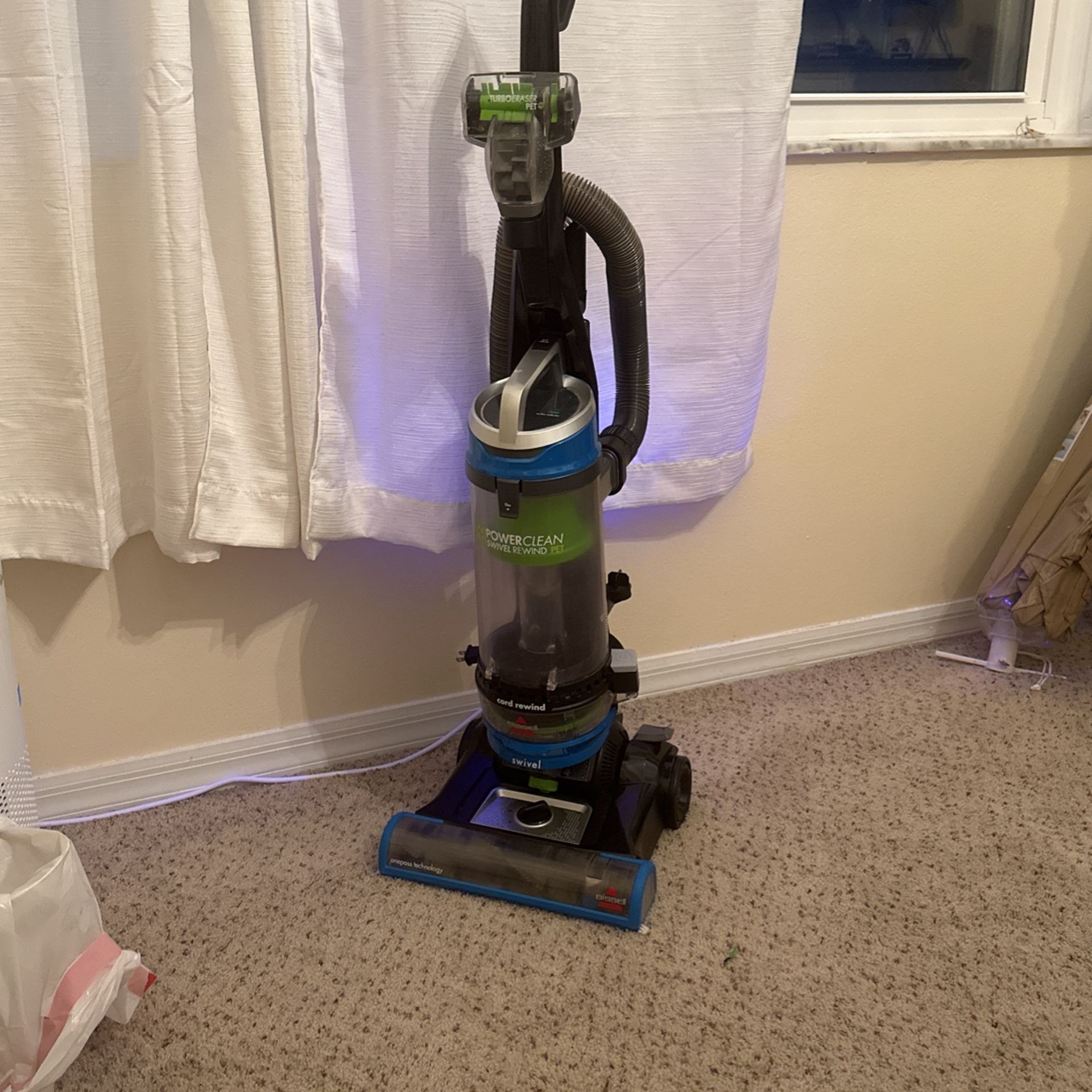 Power Clean Swivel Rewind Pet