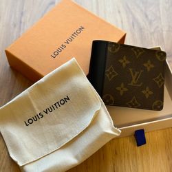 Authentic LV Multiple wallet