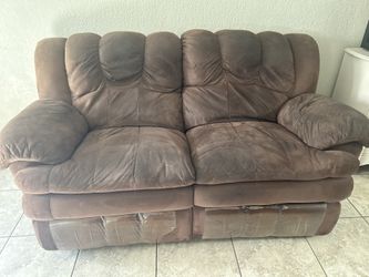 Couch / Recliner