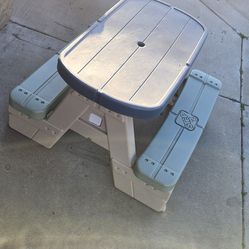Toddler bench