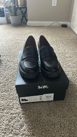 Size 6 coach loafers