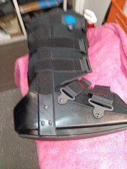 New Pneumatic Surgery Boot. Recovery Boot