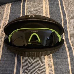 OAKLEY GLASSES