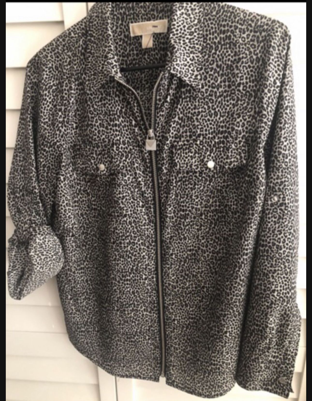 Ladies’ MICHAEL KORS Zippered Blouse! Size M