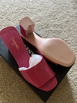 BNIB Limited Edition Polly Pocket Chanel CC Patent Calfskin Pink Mules sz  38.5! for Sale in City Of Industry, CA - OfferUp