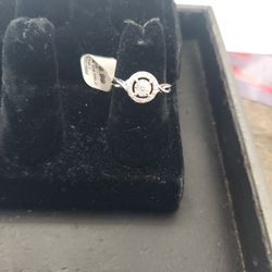 10k White Gold Diamond Halo Ring