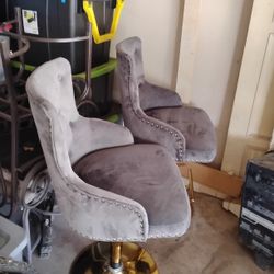 Meridiani Grey Velvet and Gold Bar Stools
( 2 )