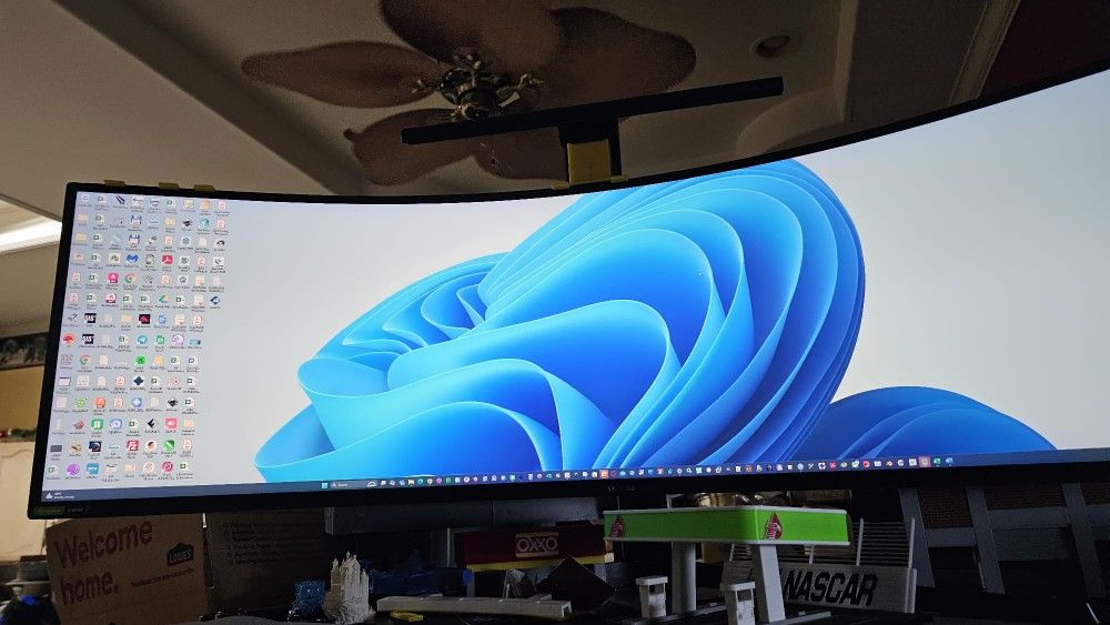 Samsung 49" Odyssey G9 Curved Gaming Monitor 1000R - $750