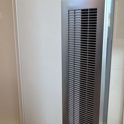 2 Brookstone Mighty Max Oscillating Fan *OBO