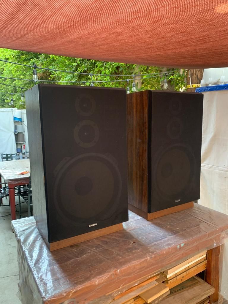 Fisher Speaker System Model ST-830