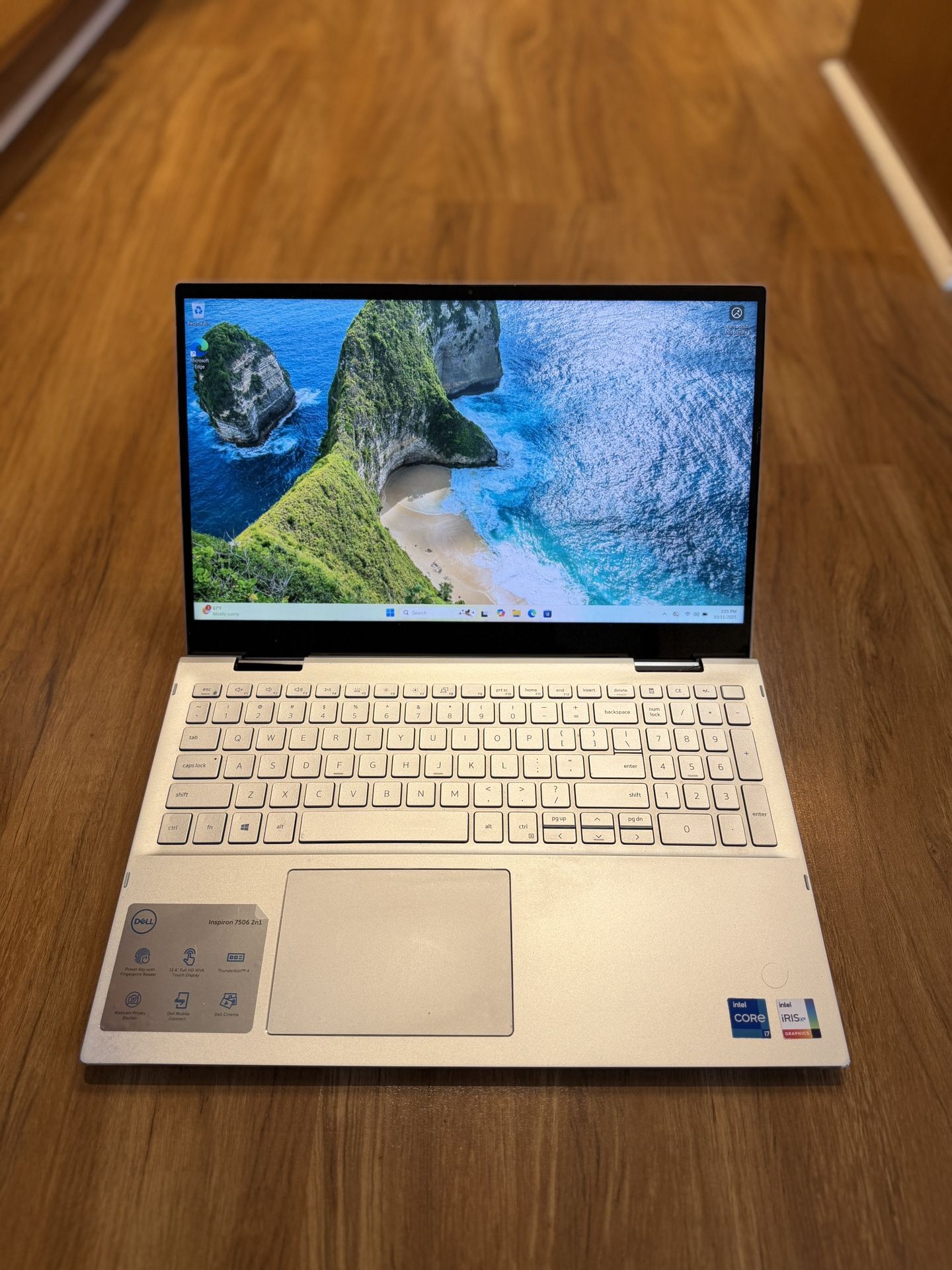 Dell Inspiron 7506 2n1 core i7 11th gen 32GB Ram 500GB SSD Windows 11 Pro 15.6” UHD Touch Screen Laptop with charger in Excellent Working condition!!!