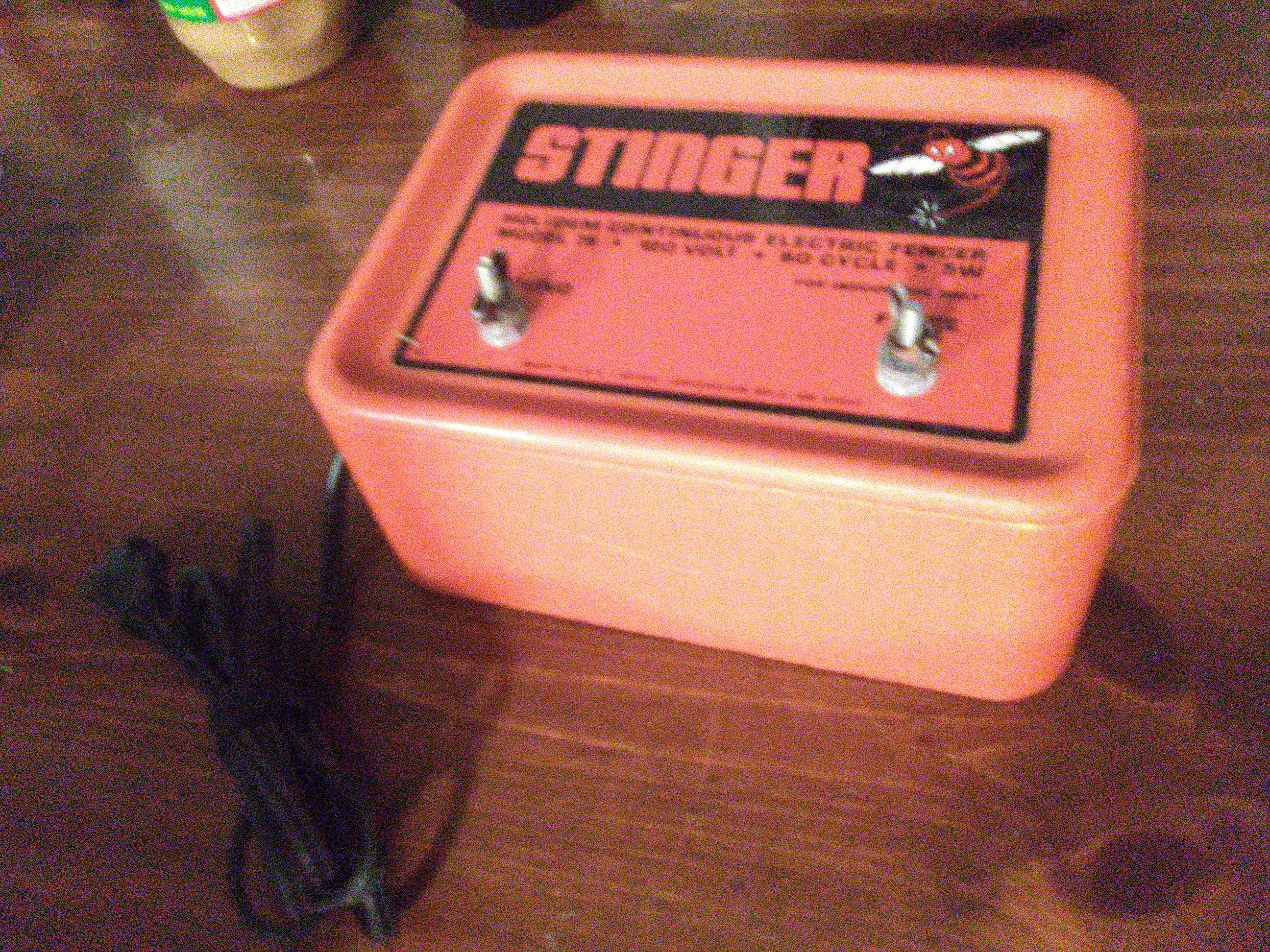Stinger. Electrical Fencer