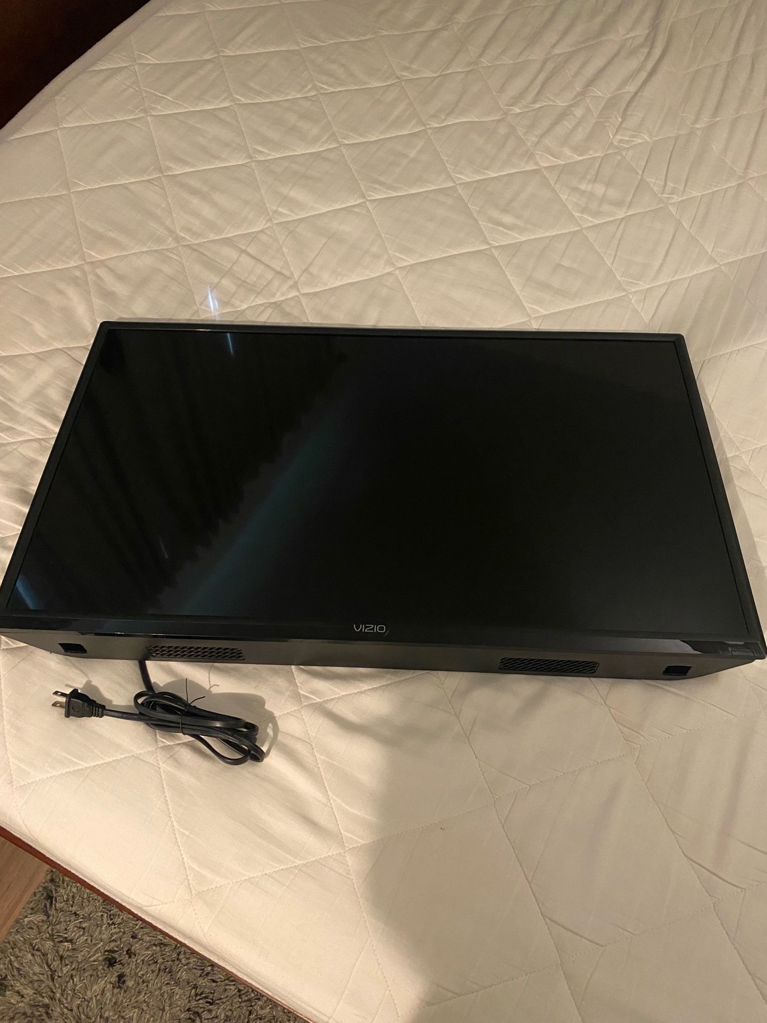 Vizio 31.5 inch TV 