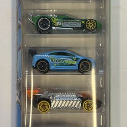 Hot wheels 5 Pack Race Set & Track Builder Workshop Set