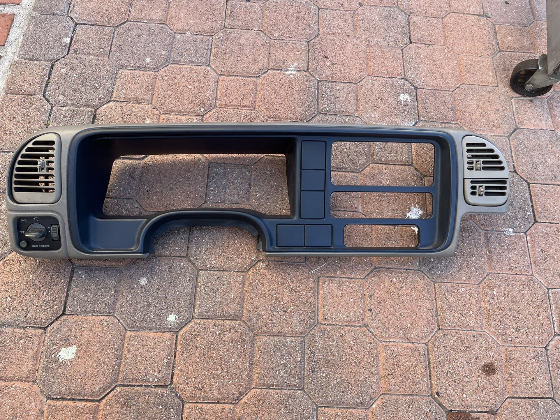 1998 chevy silverado dash bezel deals