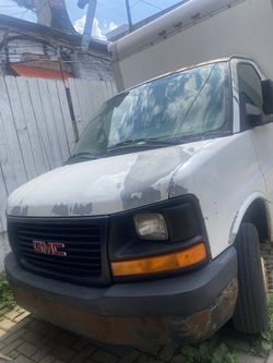 2006 GMC 3500 Box Truck 