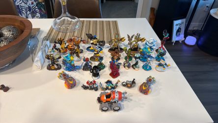 Skylander figurines