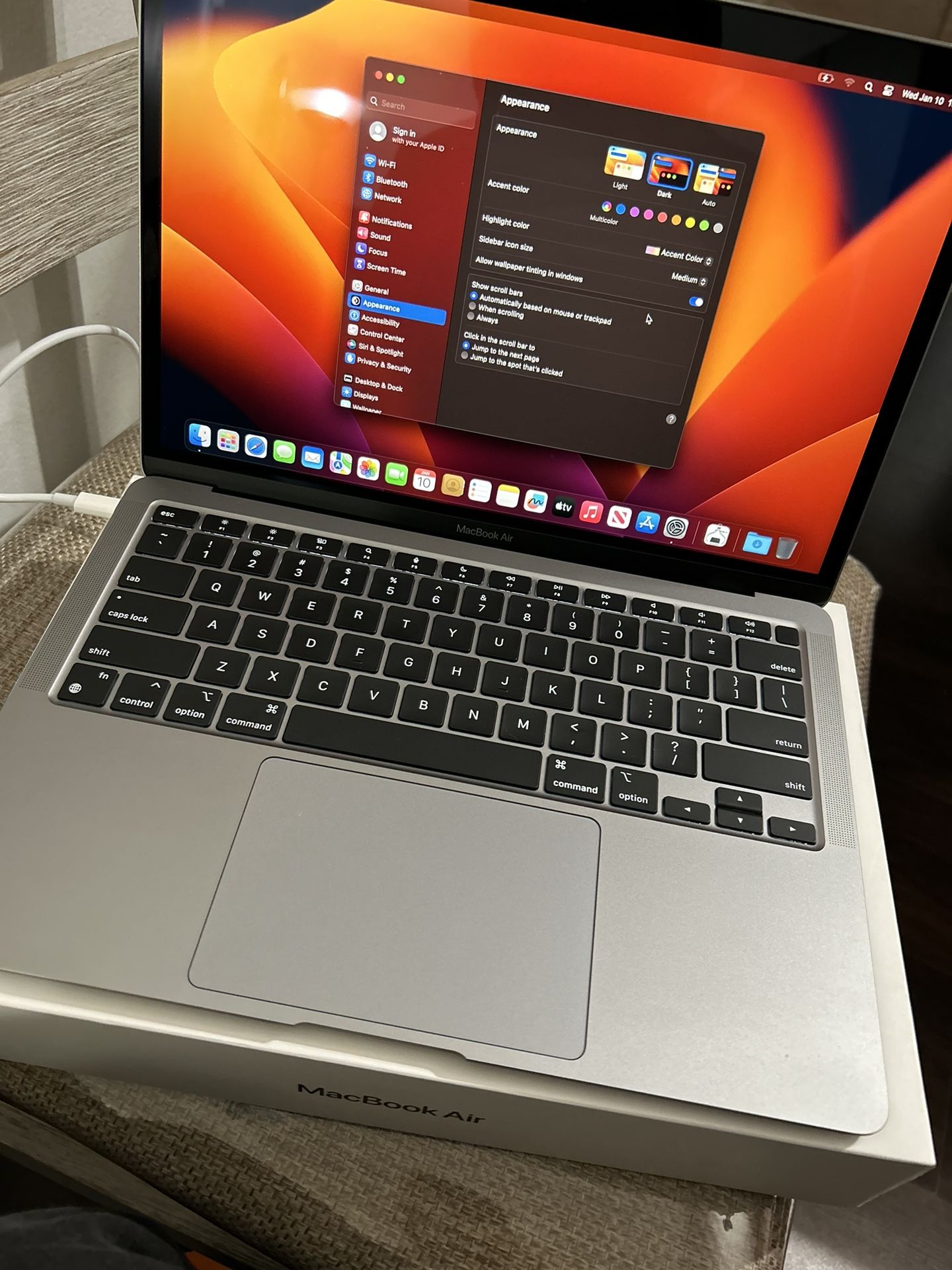 13-inch MacBook Air with Apple M1 chip (2020)
