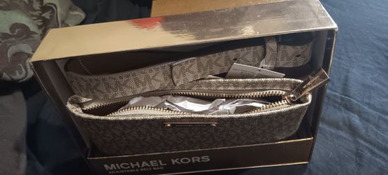 Michael kors fanny pack