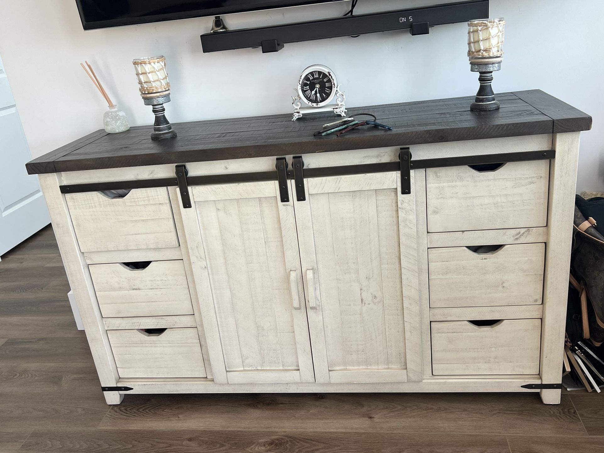 Beautiful Dresser / Buffet Table