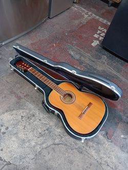 Carlos Robelli acoustic guitar CC3903 SKB 30 hard shell case & stand