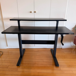 Spacious Stand Steady Tranzendesk