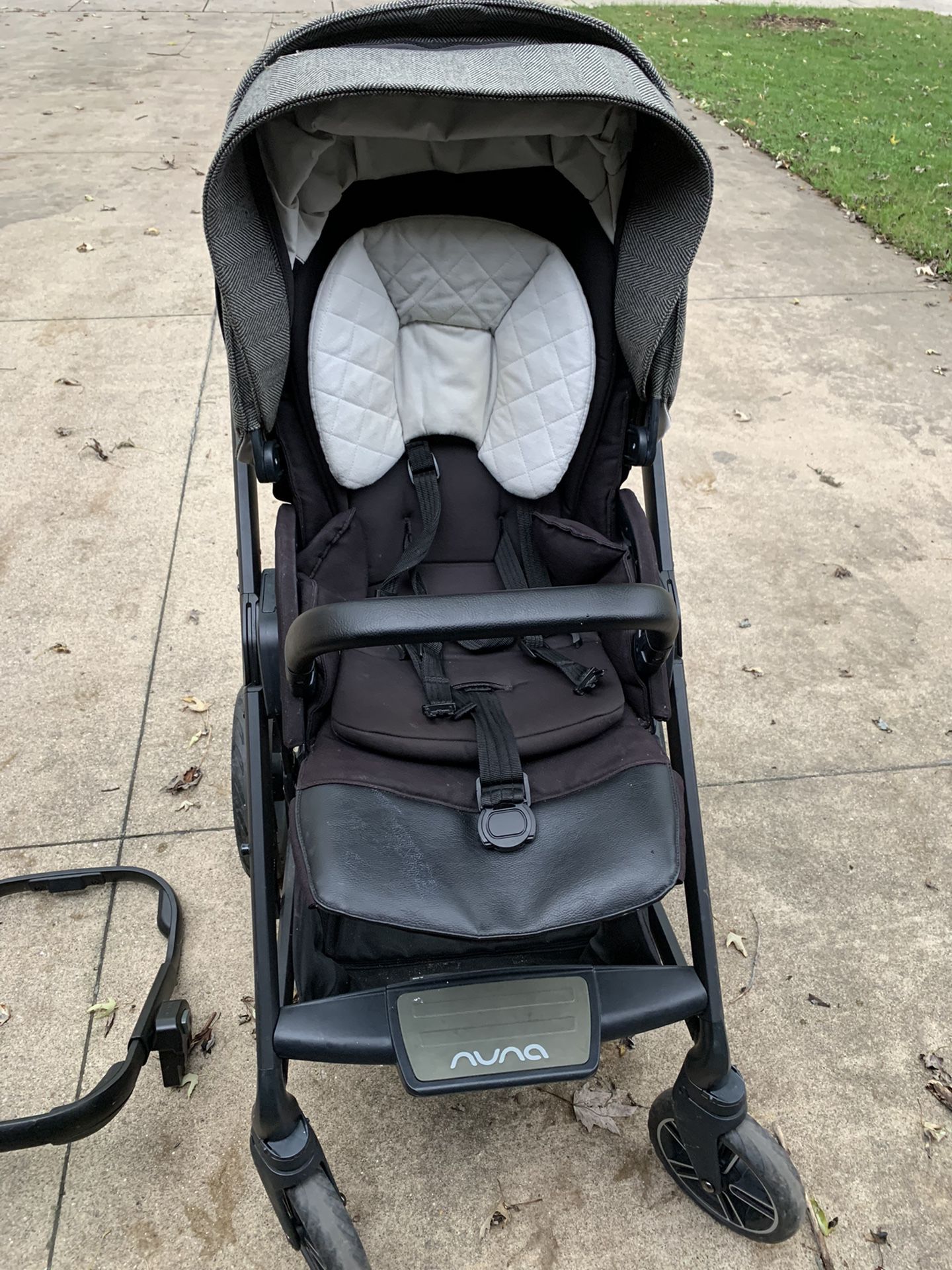 Nuna MIXX Travel System - Stroller and Car Seat