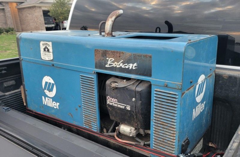 Miller Bobcat 225 Weldin Machine
